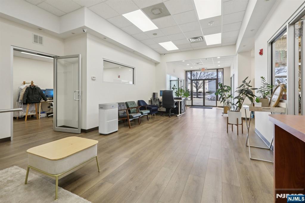 7-9 Ridgefield Avenue