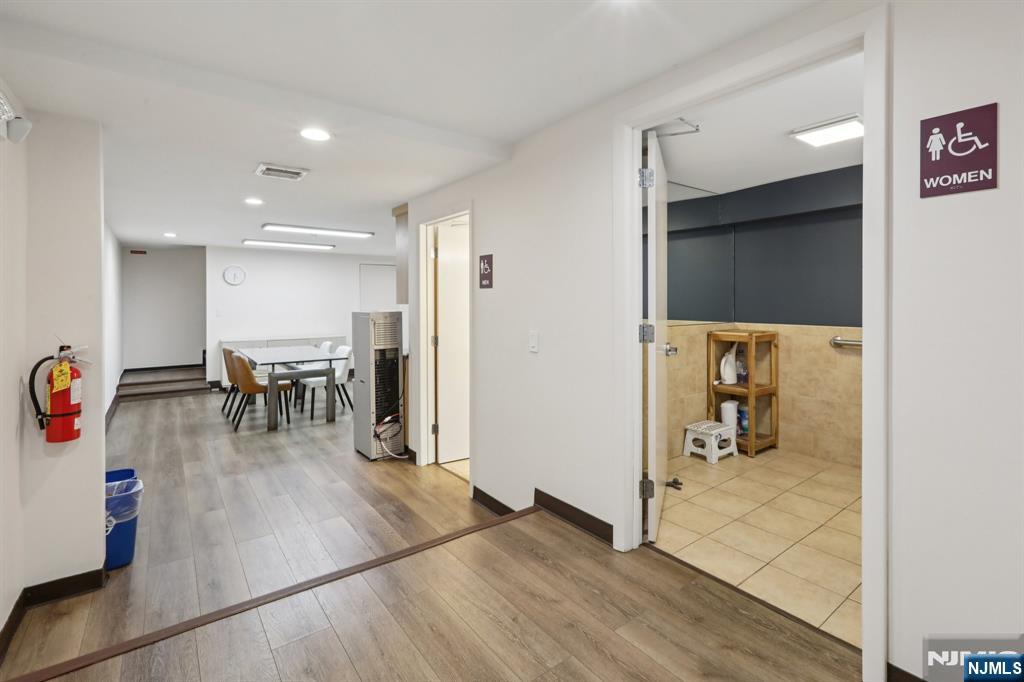 7-9 Ridgefield Avenue