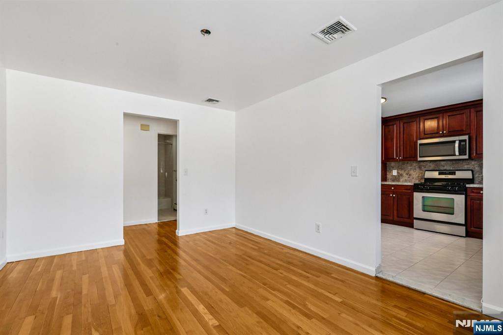 691 Hamilton Avenue B