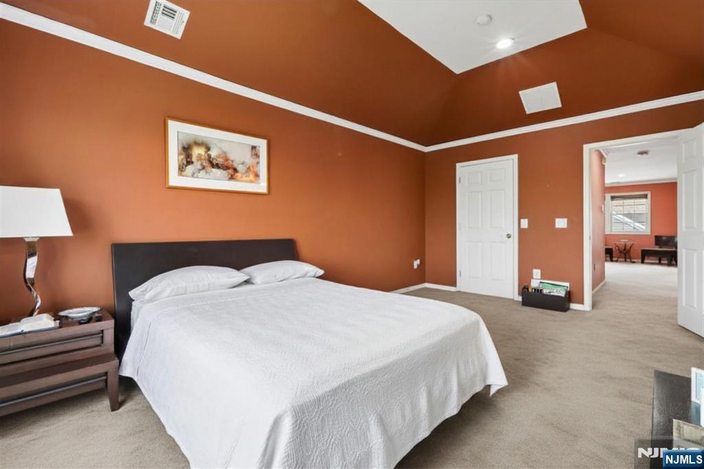 59 Birch Street 306