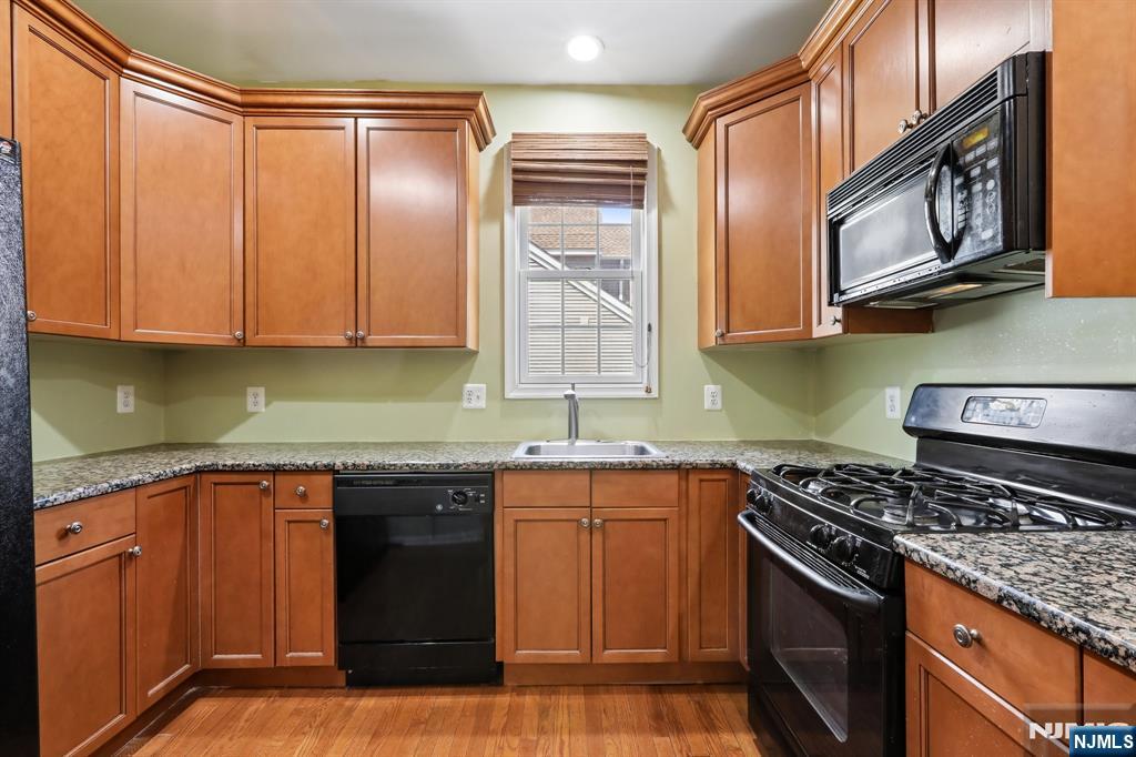 59 Birch Street 306