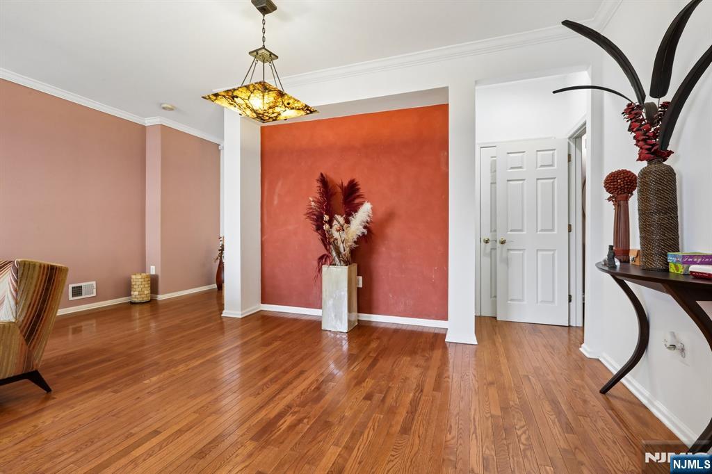 59 Birch Street 306