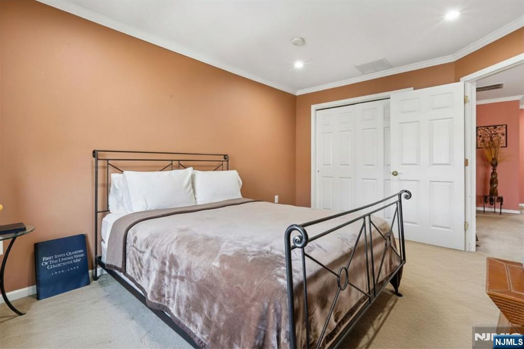 59 Birch Street 306