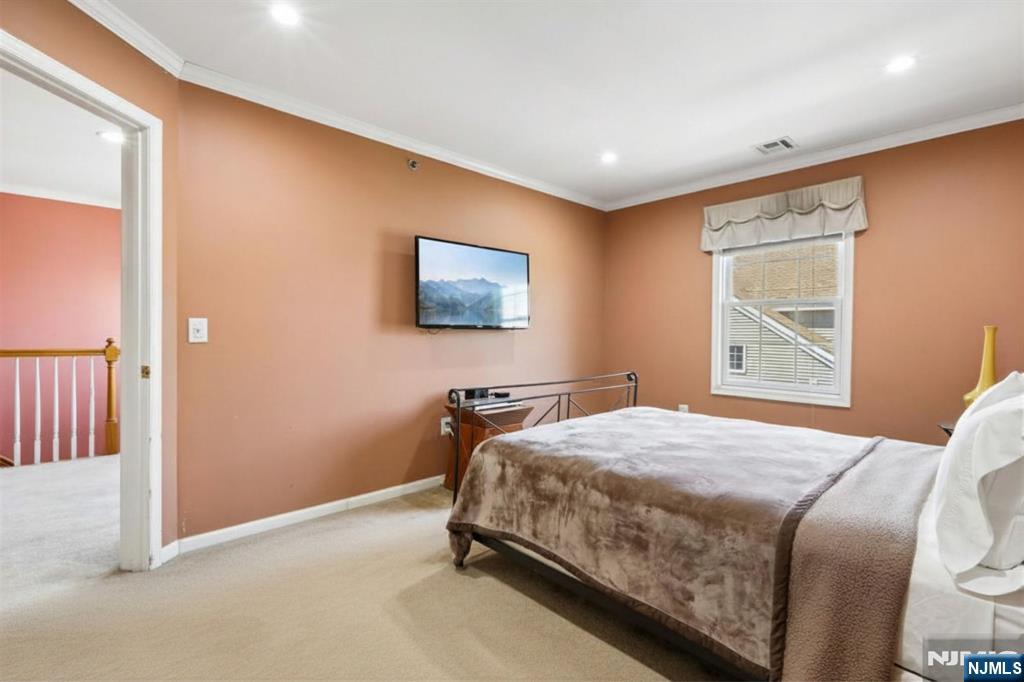 59 Birch Street 306