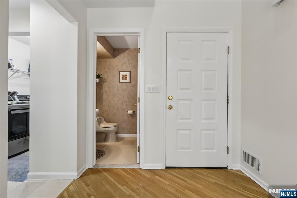 79 Lakeview Drive