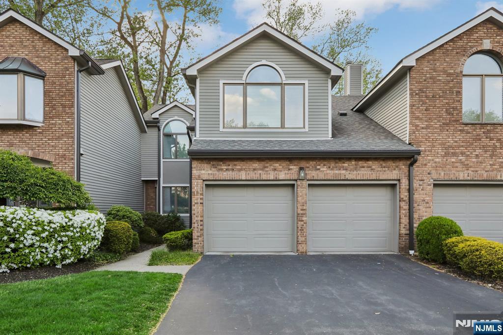 79 Lakeview Drive