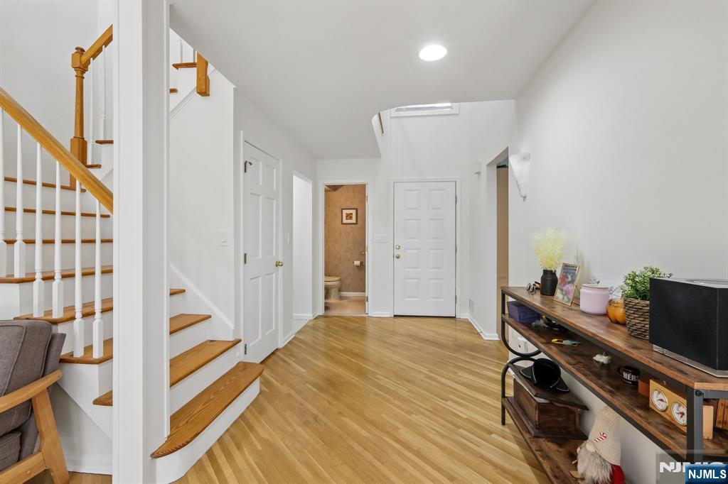 79 Lakeview Drive
