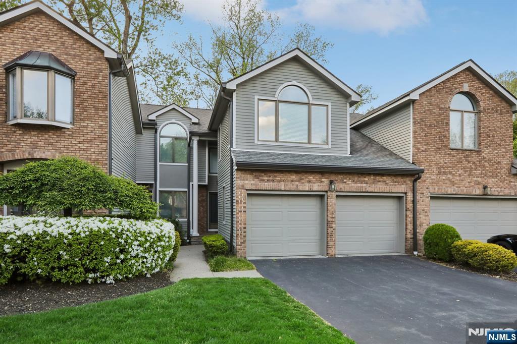 79 Lakeview Drive