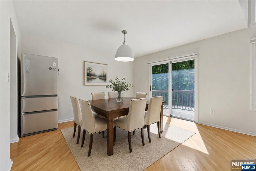 79 Lakeview Drive