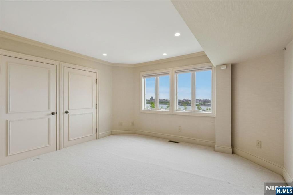 2 Ascot Way