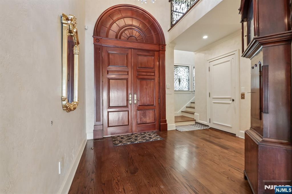 2 Ascot Way
