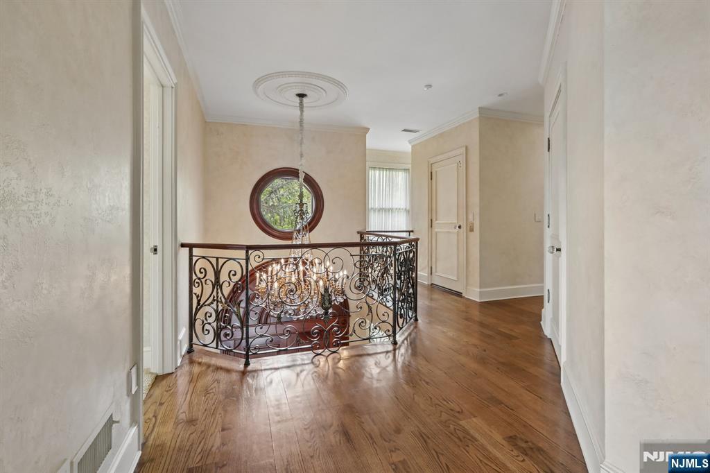 2 Ascot Way