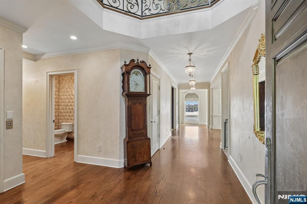 2 Ascot Way