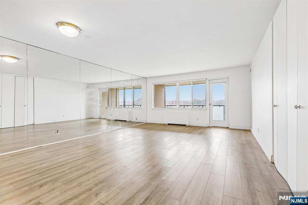 1203 River Road 9G