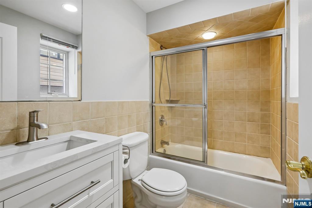 469A 1st Street A