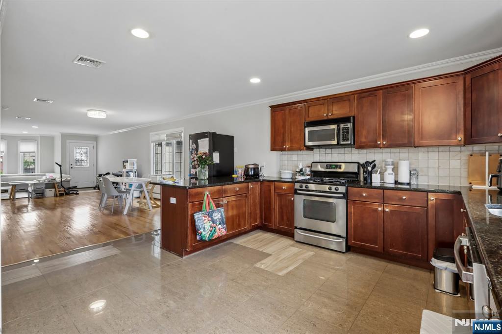 469A 1st Street A