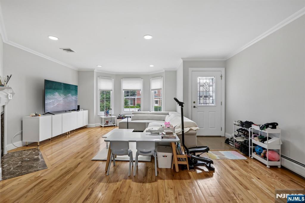 469A 1st Street A
