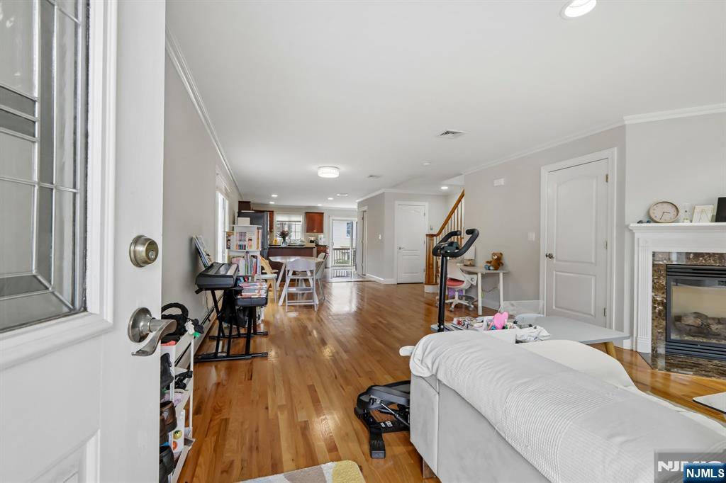 469A 1st Street A