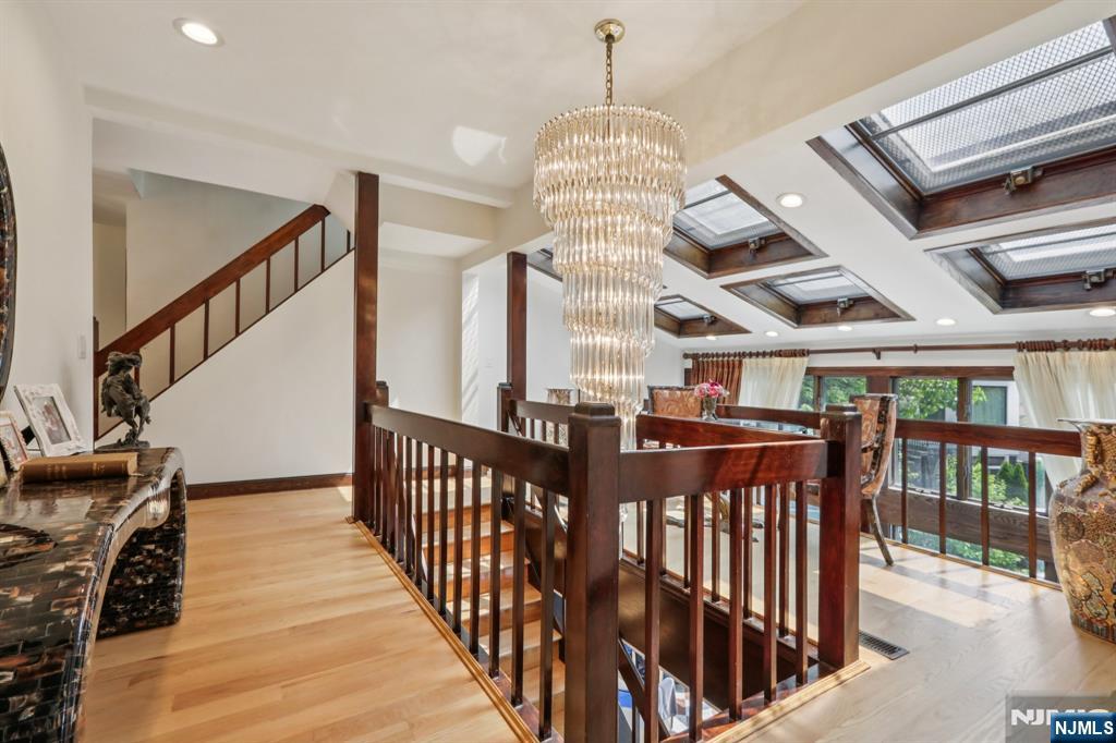 1060 Briar Way