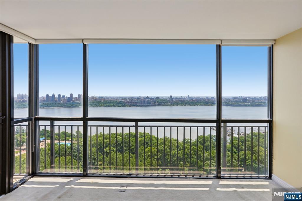 1500 Palisade Avenue 18C