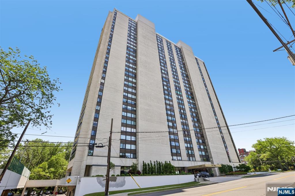 1500 Palisade Avenue 18C
