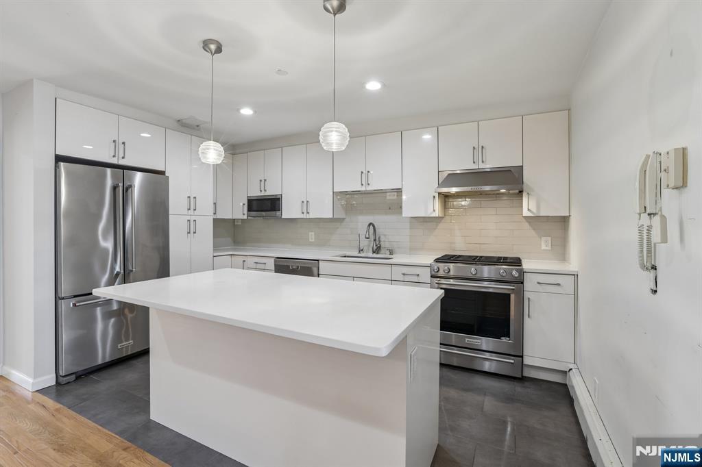 1018 Palisade Avenue 3