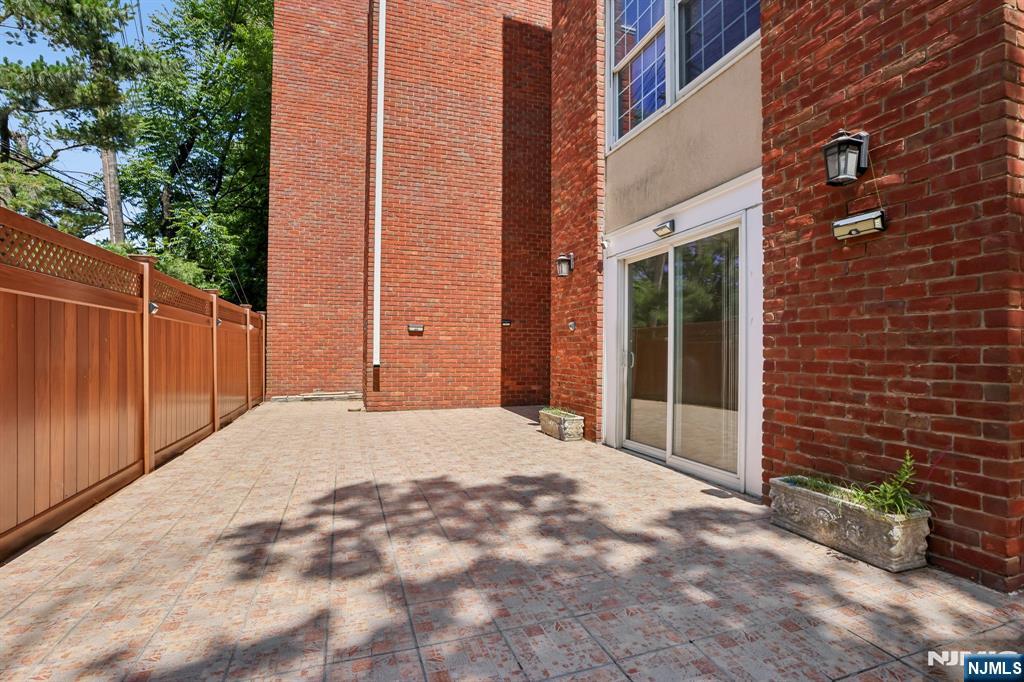 1018 Palisade Avenue 3