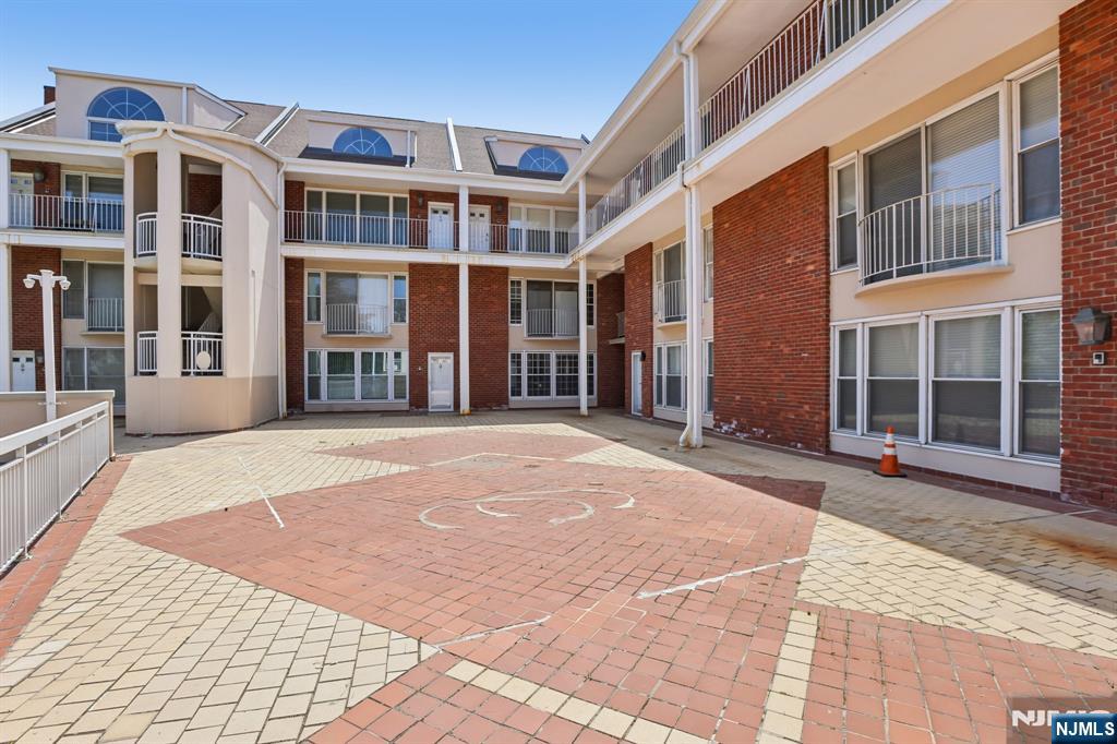 1018 Palisade Avenue 3