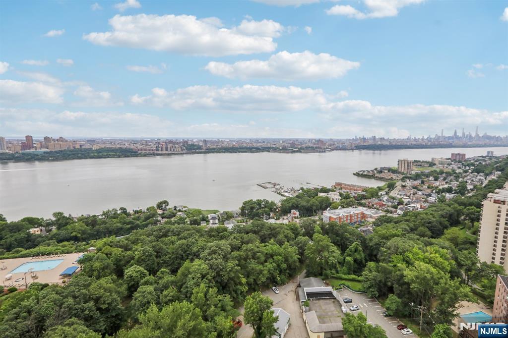 1500 Palisade Avenue 27C