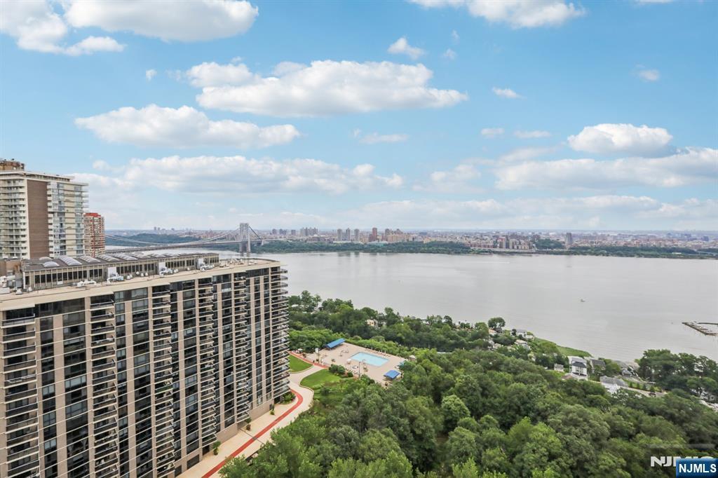 1500 Palisade Avenue 27C