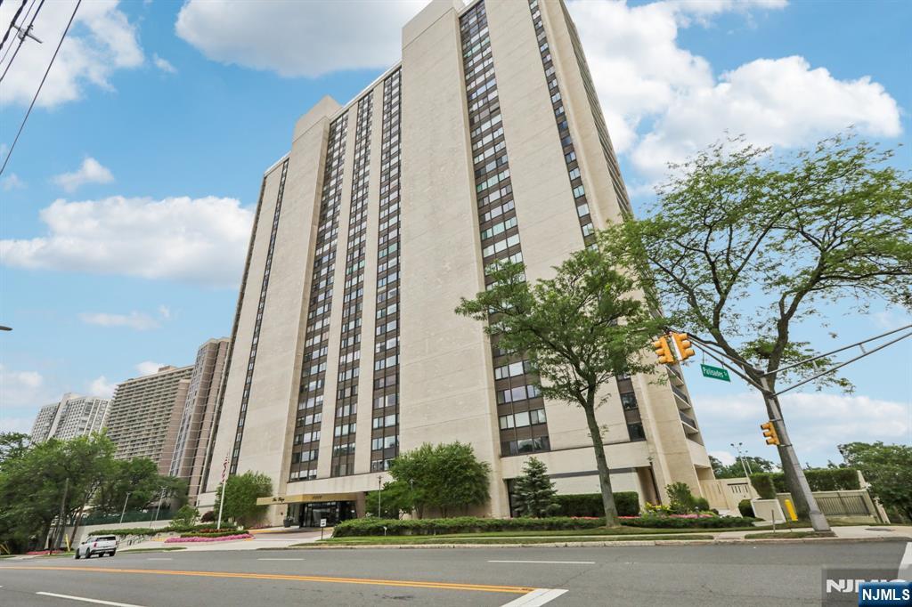 1500 Palisade Avenue 27C