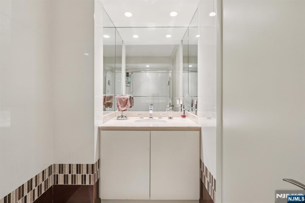 1500 Palisade Avenue 27C