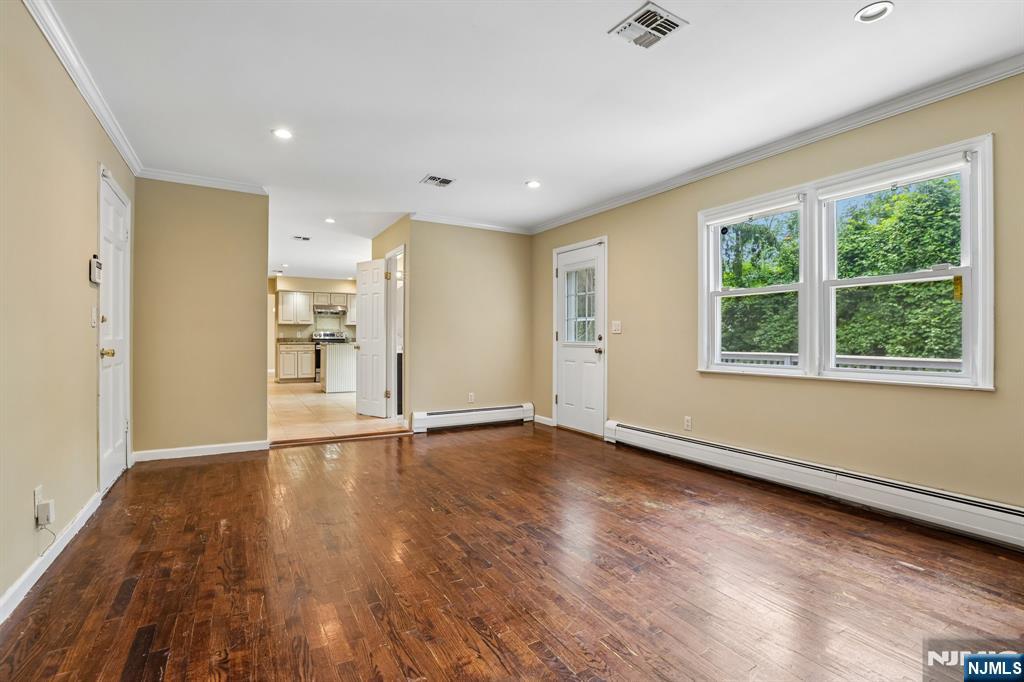 39 Maple Avenue