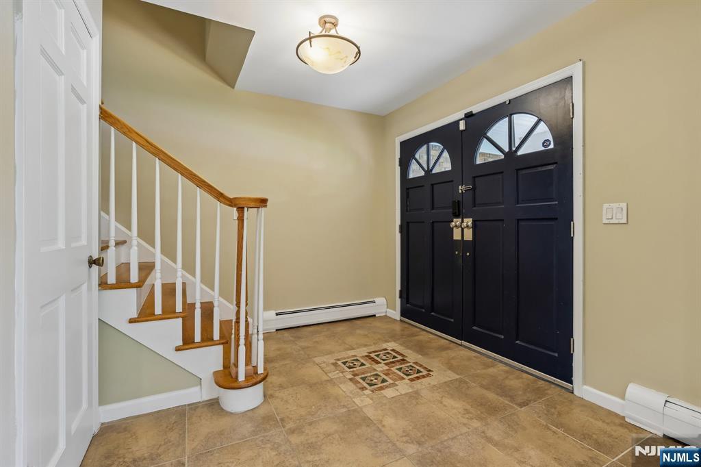 39 Maple Avenue