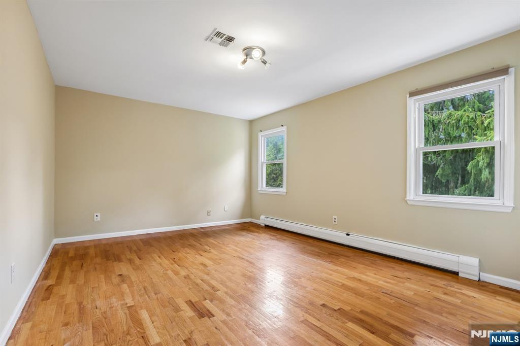 39 Maple Avenue