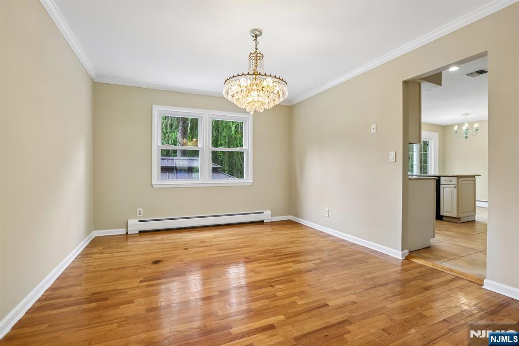39 Maple Avenue