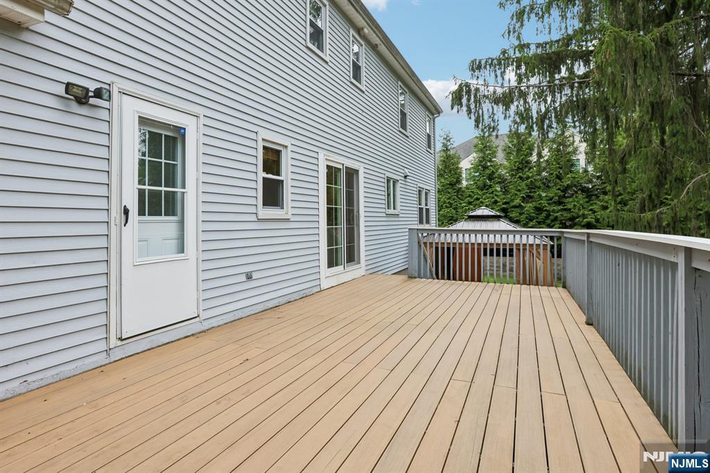 39 Maple Avenue