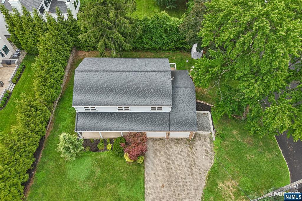 39 Maple Avenue