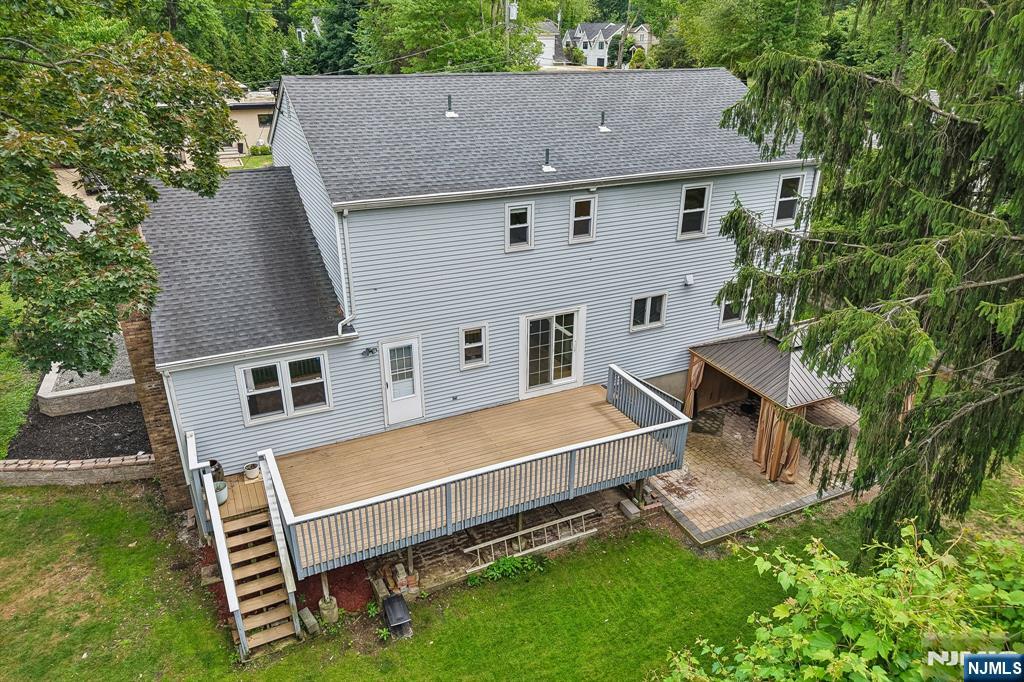 39 Maple Avenue