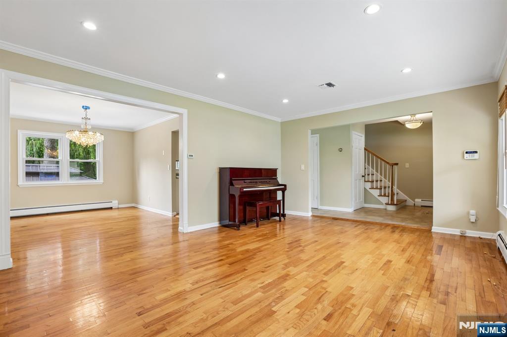 39 Maple Avenue