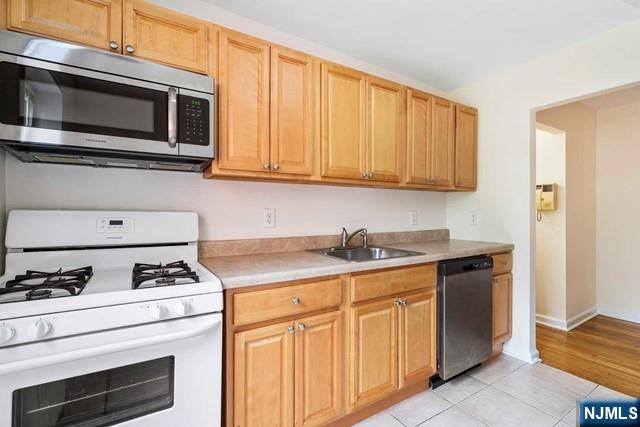 2320 Linwood Avenue 3F