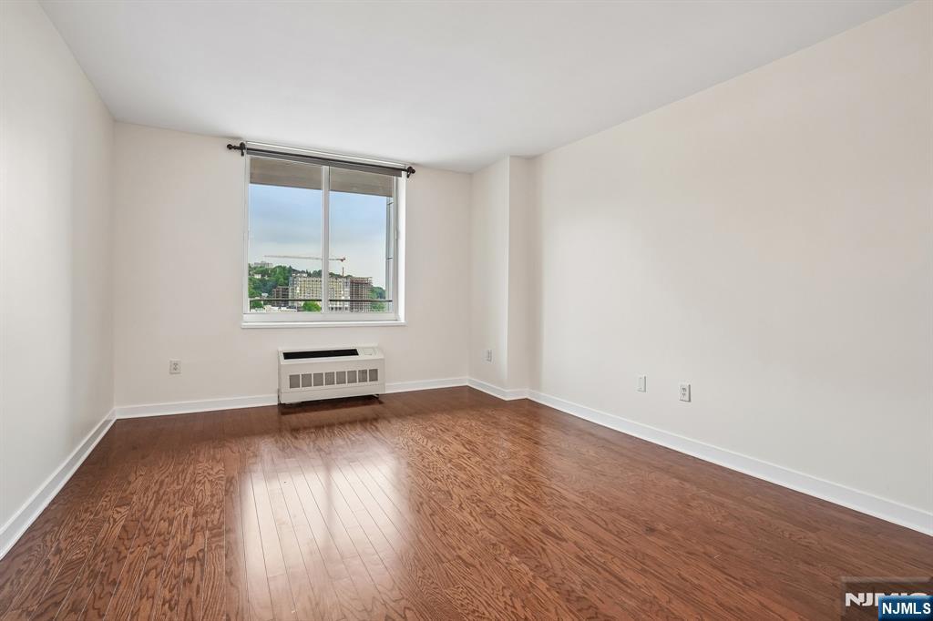 1215 Hudson Park