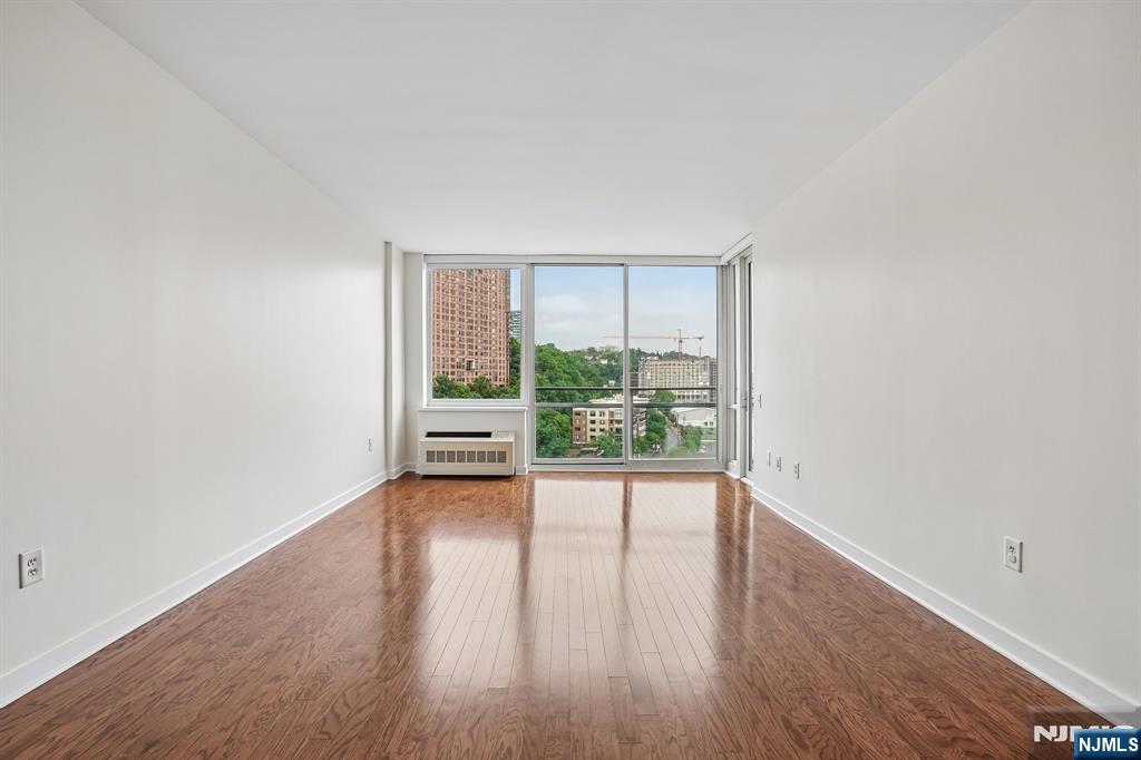 1215 Hudson Park