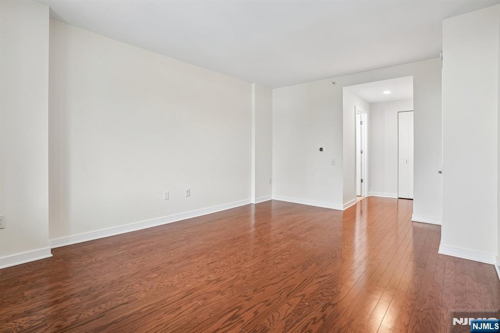 1215 Hudson Park