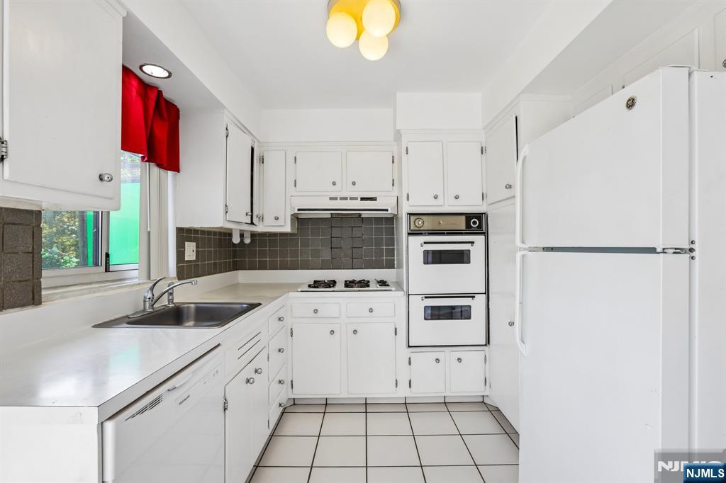 1315 Anderson Avenue 26
