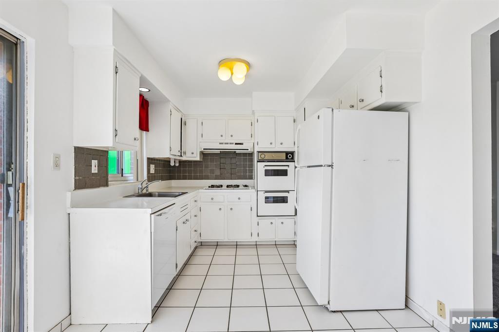 1315 Anderson Avenue 26