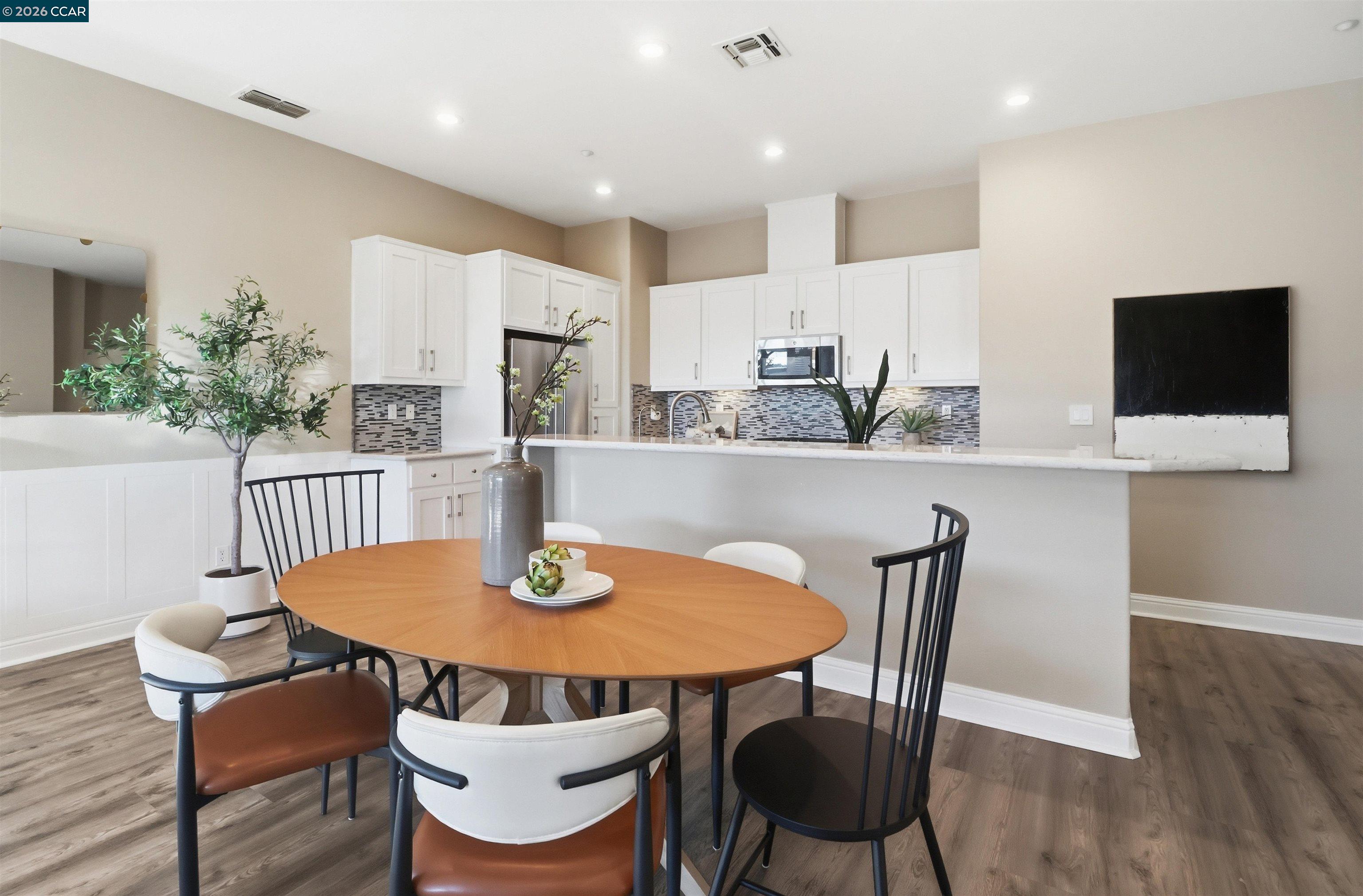 206 Chaparral Dr