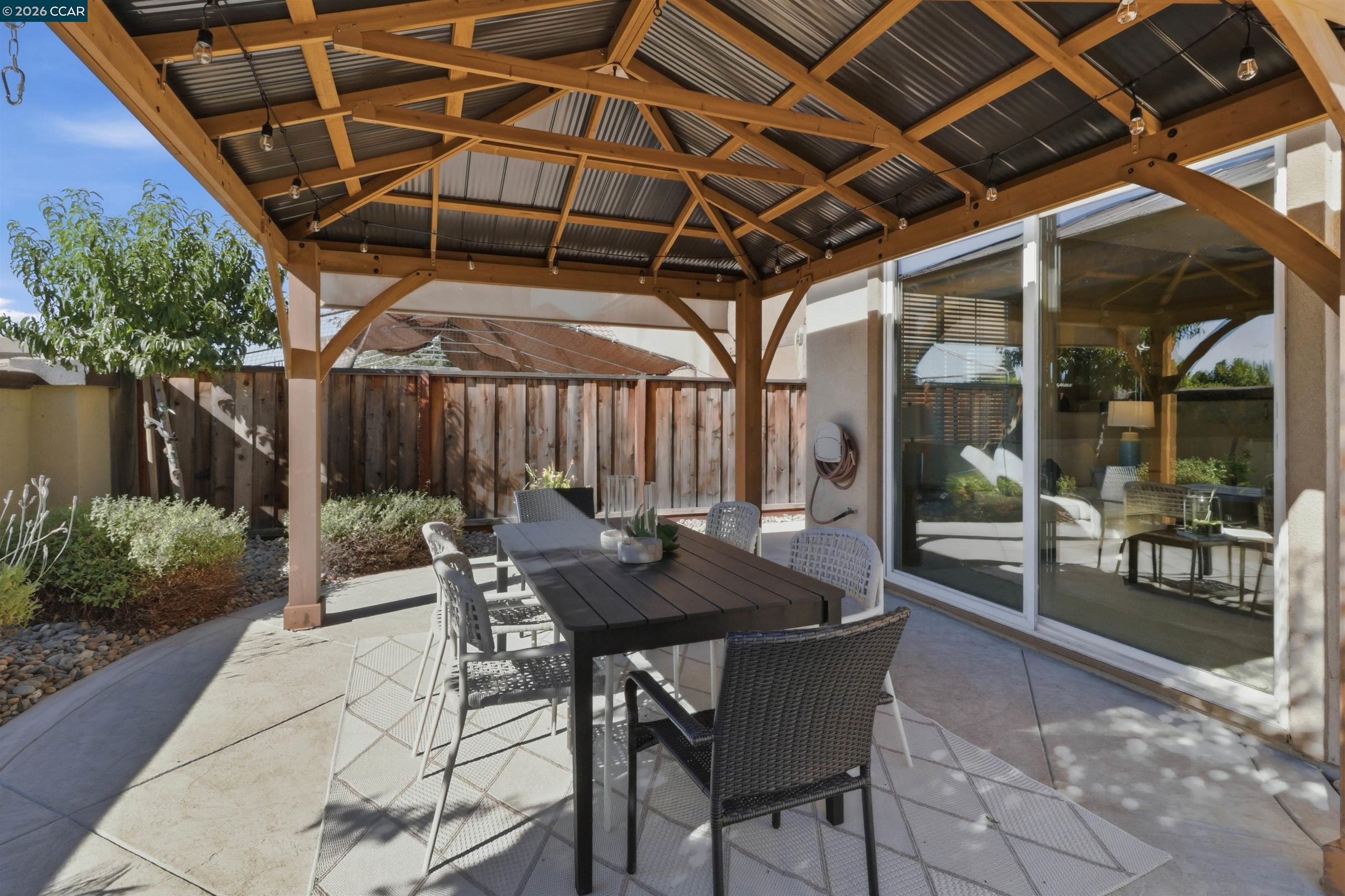 206 Chaparral Dr