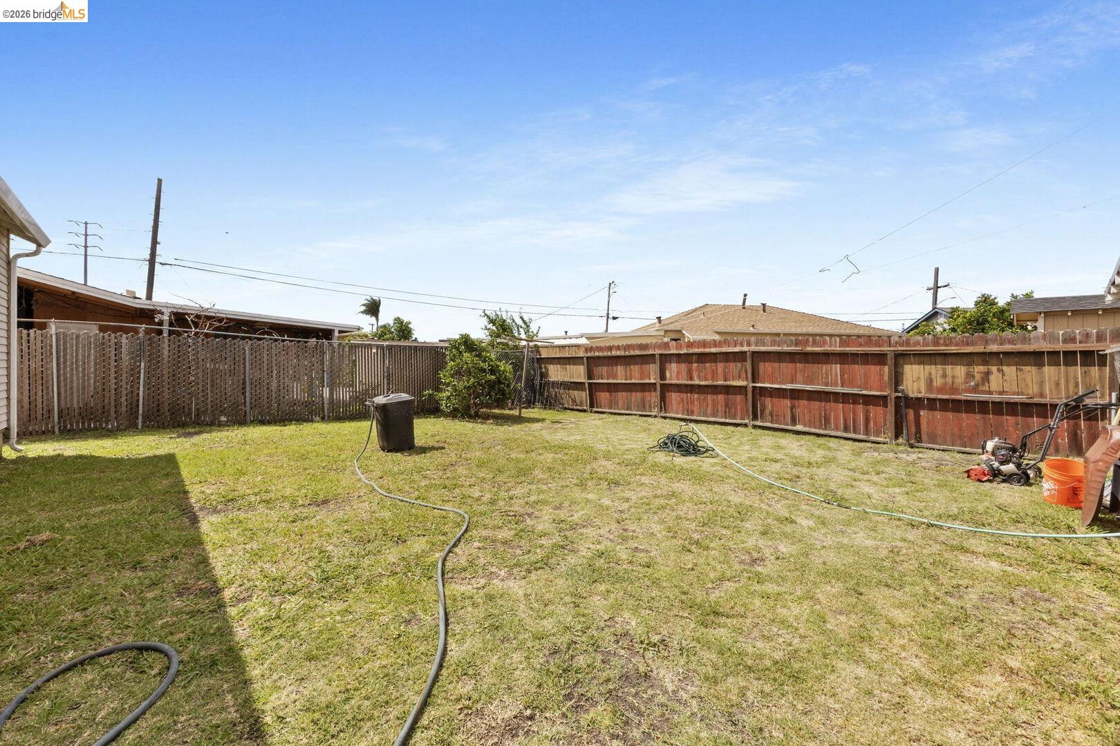 9527 Coral RD