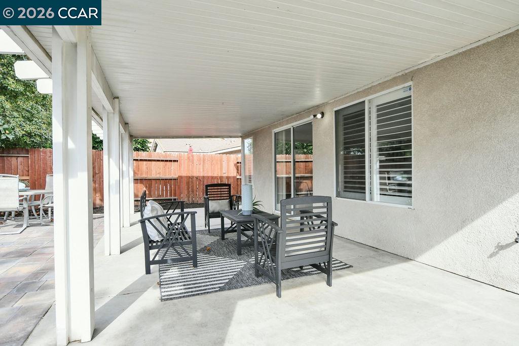 3904 Des Moines Dr